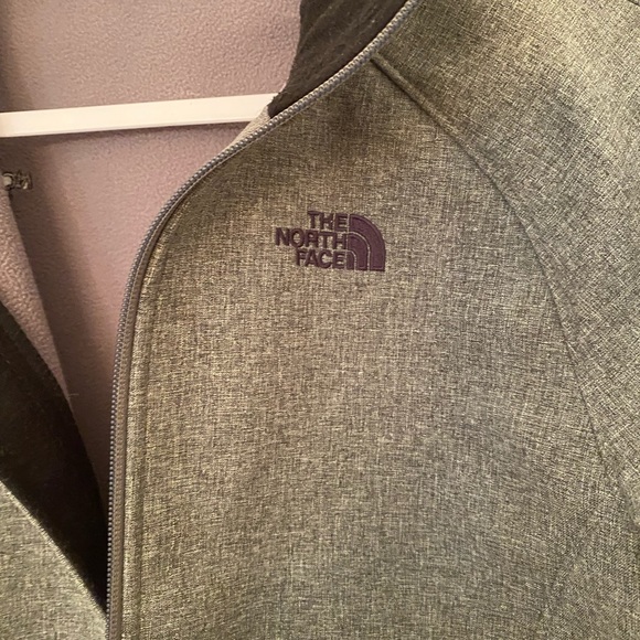 The North Face Shell Jacket - Picture 4 of 15